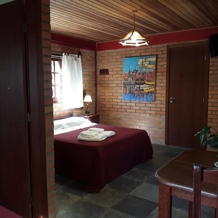Pousada Além do Jardim Praia do Rosa Bed and breakfast